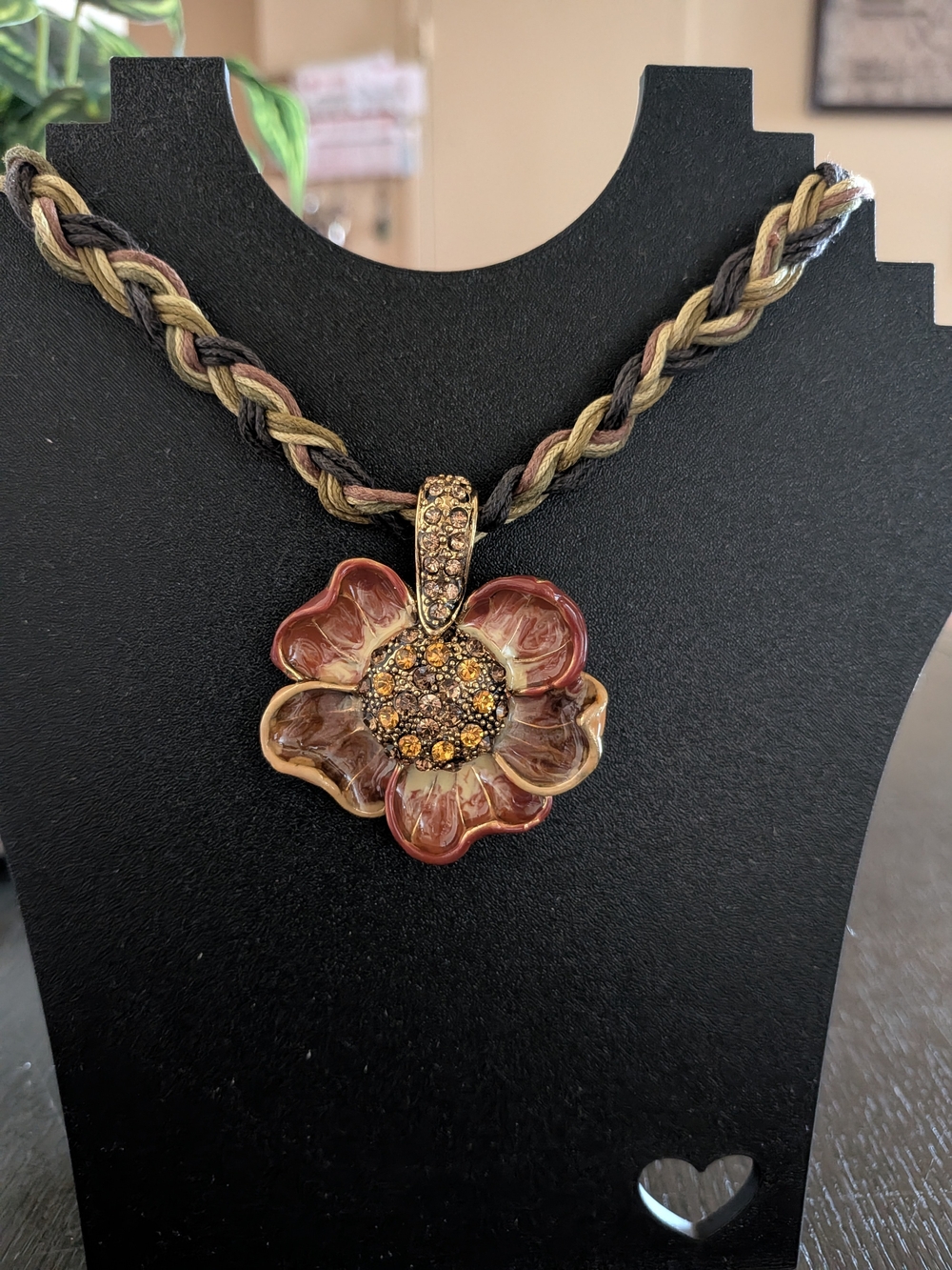 Handcrafted Flower Pendant Choker